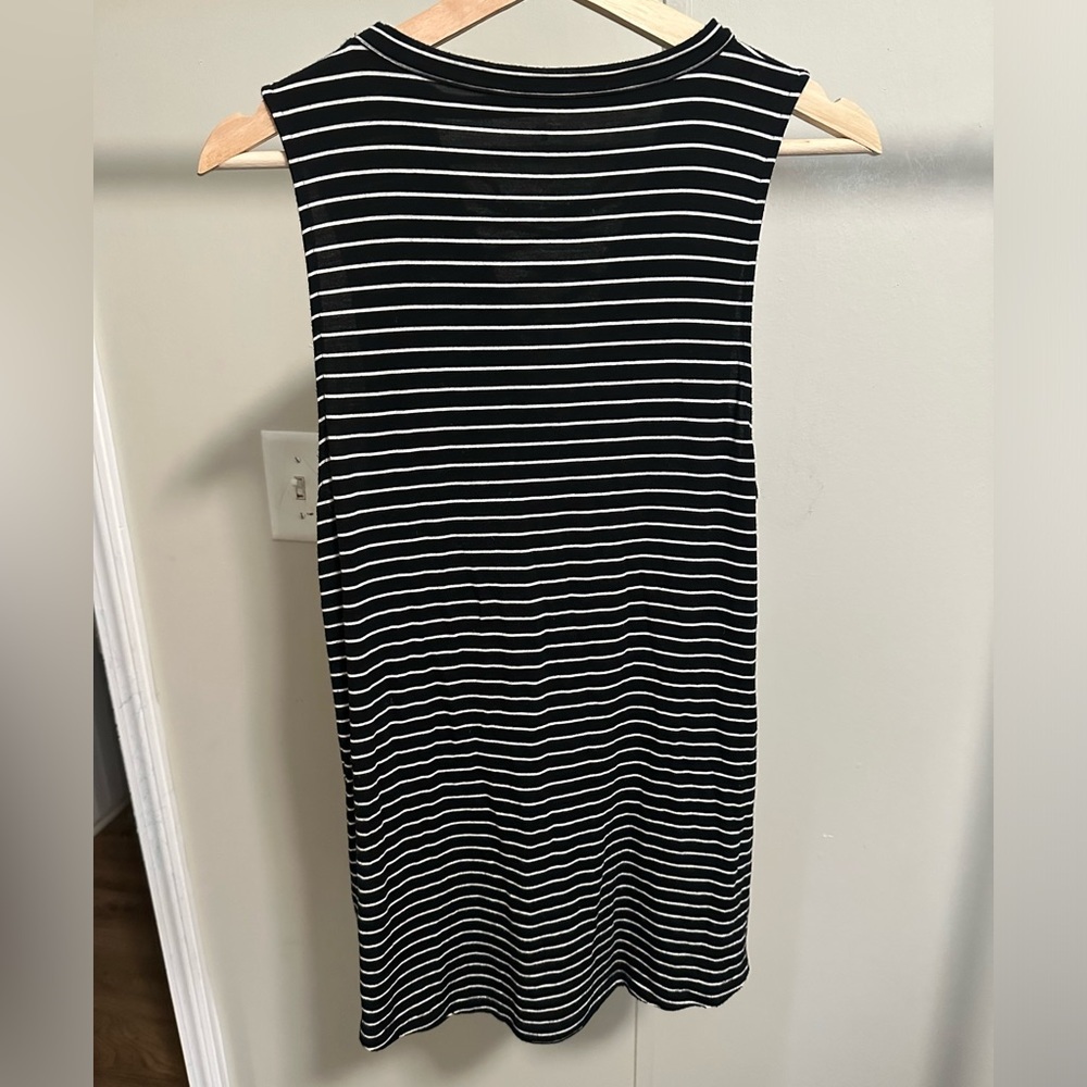 American Eagle Soft and Sexy Black and White Striped V-neck Tank Top size medium - Picture 5 of 5